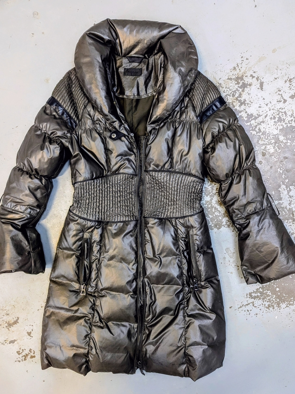 RUDSAK Shiny Black Quilted Smocked-Waist Puffer Coat